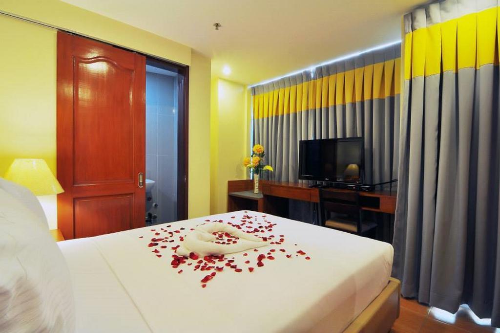 The Well Hotel Cebu Exterior photo