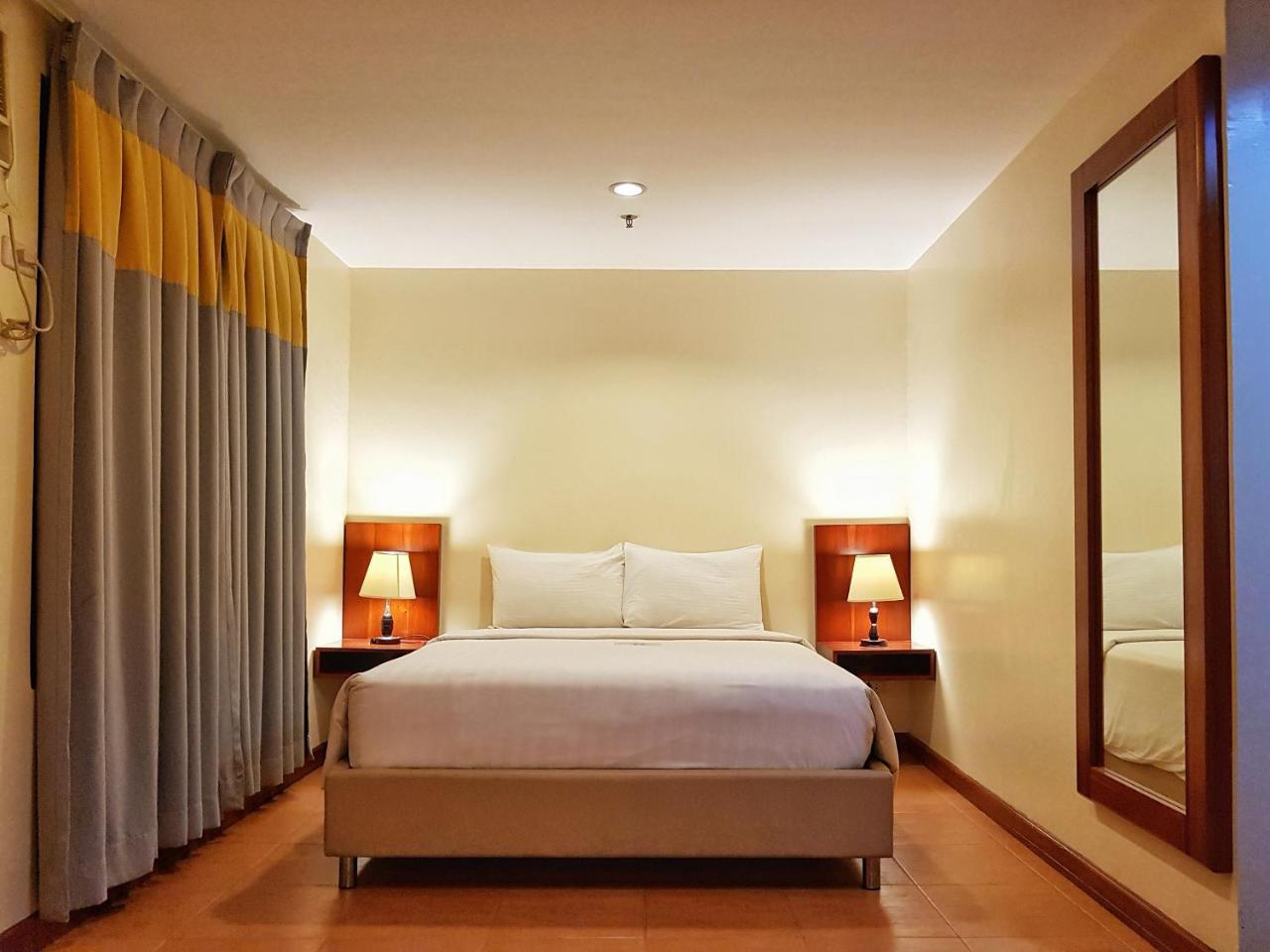 The Well Hotel Cebu Exterior photo
